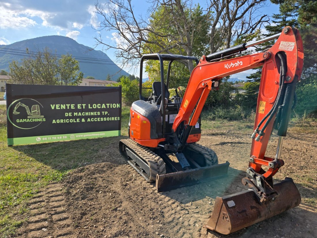 Mini pelle Kubota U27-4 HI de 2019 avec 2196H 25 500 € N°167