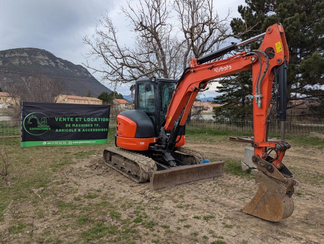 Kubota U48-4 de 2019 avec 2651H, pack luxe clim et 2 lignes aux. avec garantie 1 an